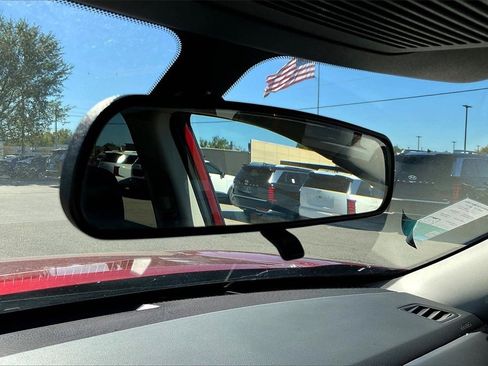 Used 2024 Nissan Pathfinder SV image 25