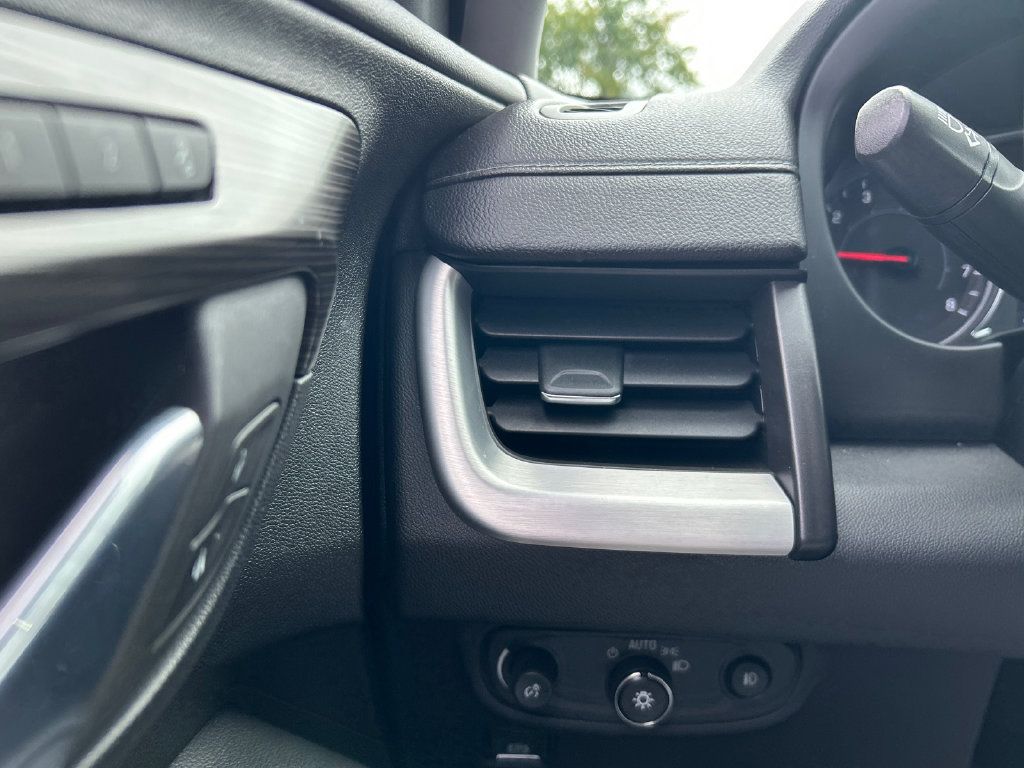 Certified 2023 GMC Terrain SLT FWD image 21