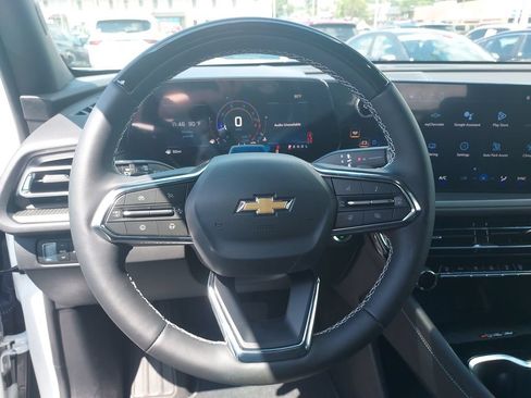 New 2026 Chevrolet Traverse LT w/ Enhanced Driving Package FWD image 20