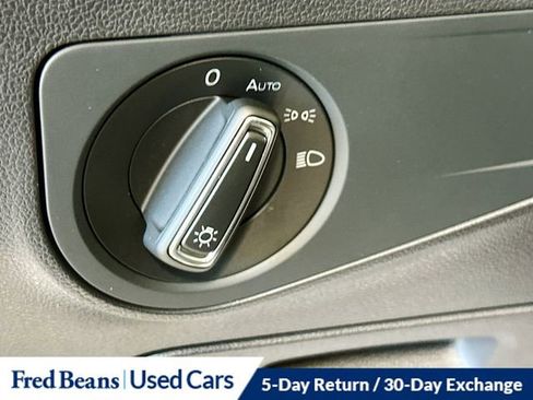 Used 2023 Volkswagen Tiguan SE FWD image 13