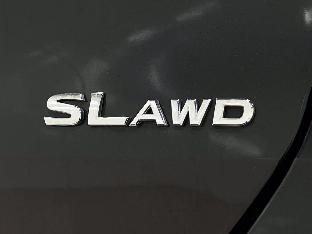 Used 2018 Nissan Rogue SL w/ Premium Package AWD/4WD image 41