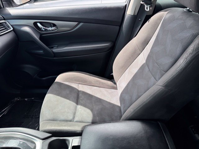 Used 2015 Nissan Rogue SV AWD/4WD image 21