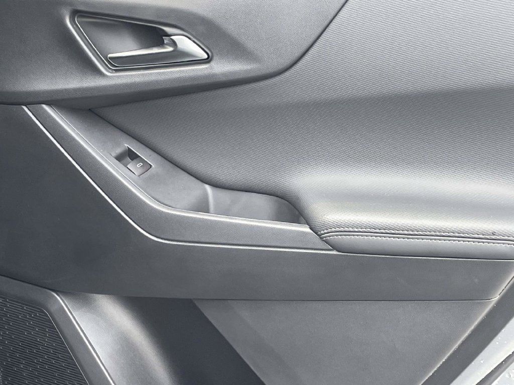 Used 2026 Chevrolet Equinox LT w/ Midnight Edition FWD image 18