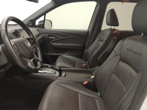 Used 2022 Honda Pilot Black Edition image 17