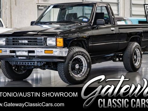 Used 1987 Toyota Pickup 2WD Regular Cab image 1