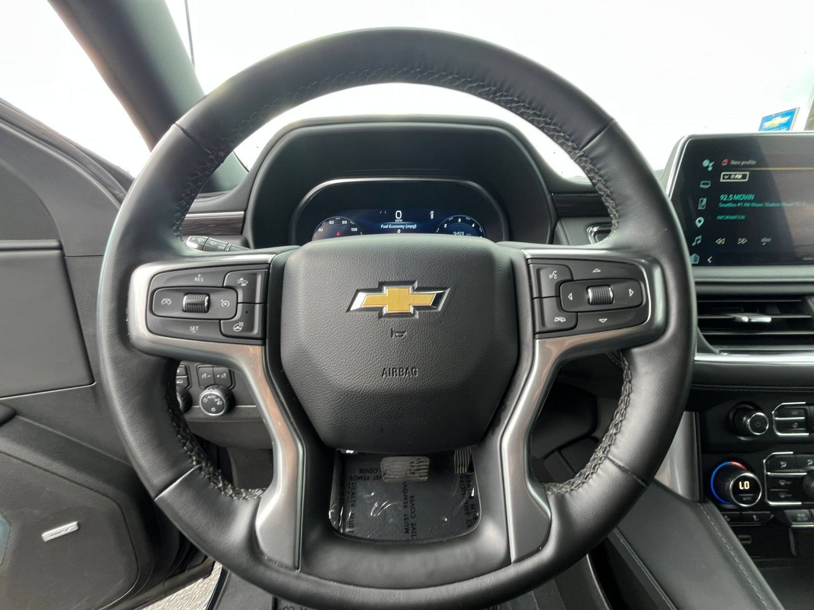 Used 2024 Chevrolet Tahoe LT w/ Luxury Package AWD/4WD image 30