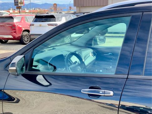 Used 2020 Chevrolet Equinox Premier w/ Premier Redline Edition image 11