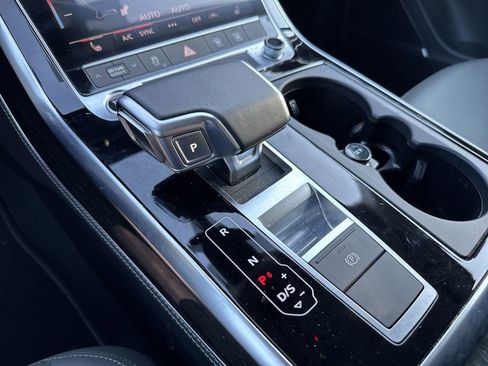 Used 2025 Audi Q7 3.0T Premium Plus image 24