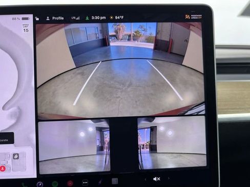 Used 2022 Tesla Model Y Performance image 15