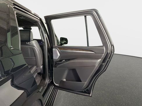 Used 2026 Cadillac Escalade Platinum Sport w/ LPO, ONYX Package image 26