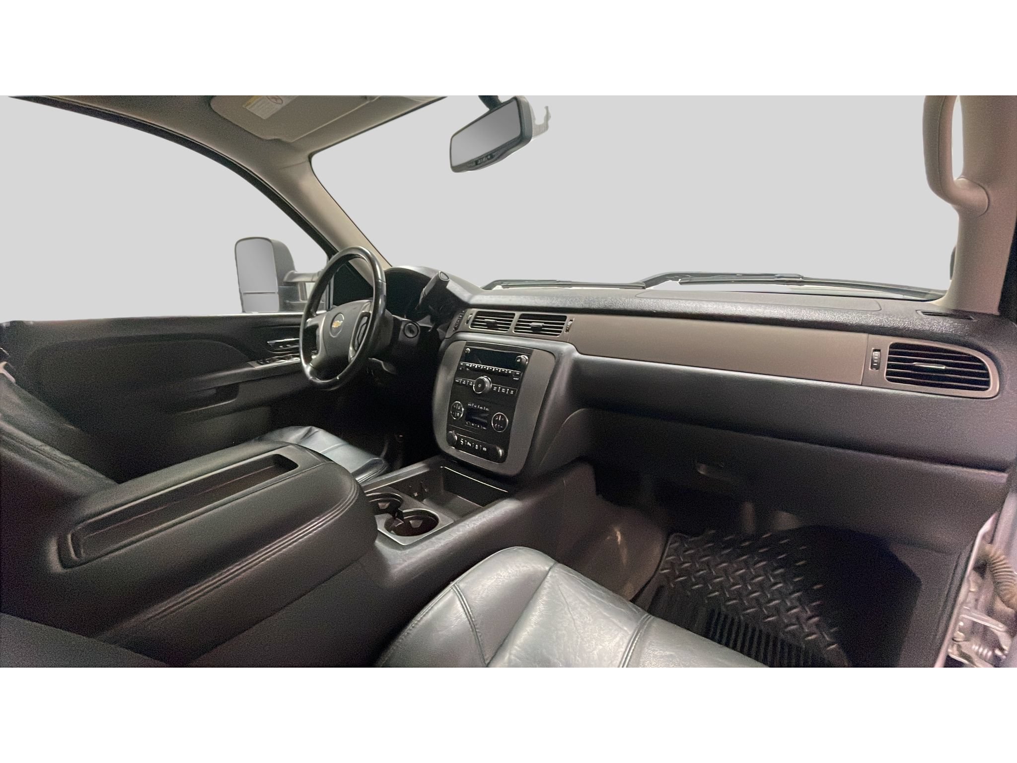 Used 2014 Chevrolet Silverado 3500 LTZ w/ LTZ Plus Package AWD/4WD image 18
