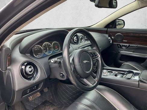 Used 2015 Jaguar XJ L Portfolio AWD/4WD image 10