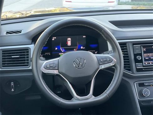 Used 2023 Volkswagen Atlas Cross Sport SE image 7