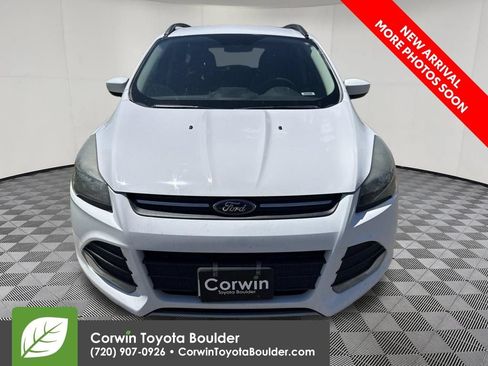 Used 2015 Ford Escape SE w/ Equipment Group 201A AWD/4WD image 2