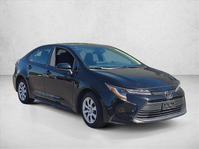 Used 2025 Toyota Corolla LE FWD image 3