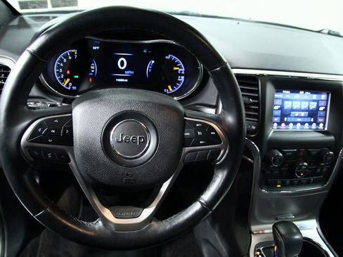 Used 2018 Jeep Grand Cherokee Limited image 6