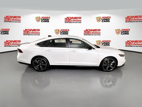 Used 2024 Honda Accord Sport image 17