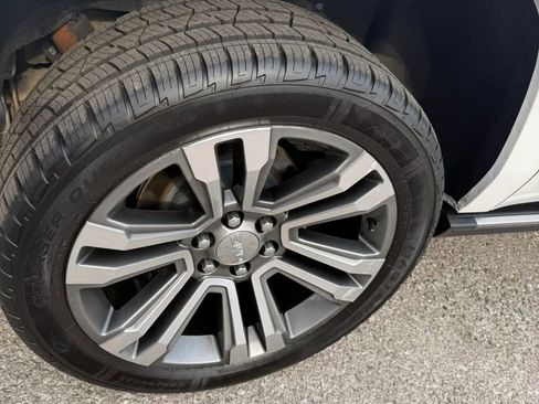 Used 2020 GMC Yukon XL Denali w/ Denali Ultimate Package image 7