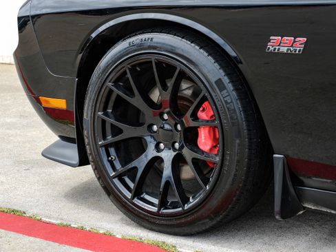 Used 2012 Dodge Challenger SRT8 RWD image 35