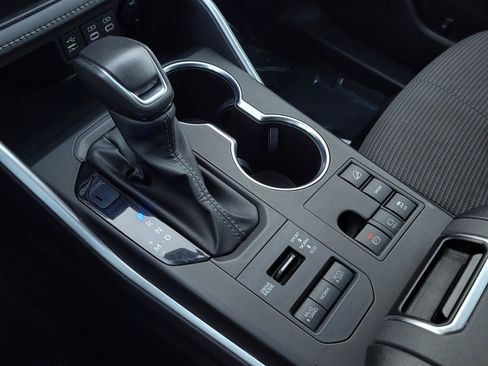 Certified 2024 Toyota Highlander LE image 18