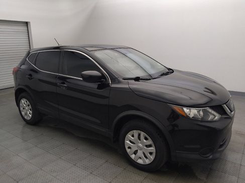 Used 2019 Nissan Rogue Sport S FWD image 11
