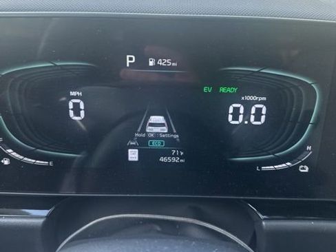 Used 2023 Kia Niro EX FWD image 8