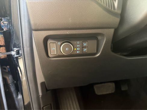 Used 2024 Ford Ranger XLT AWD/4WD image 17