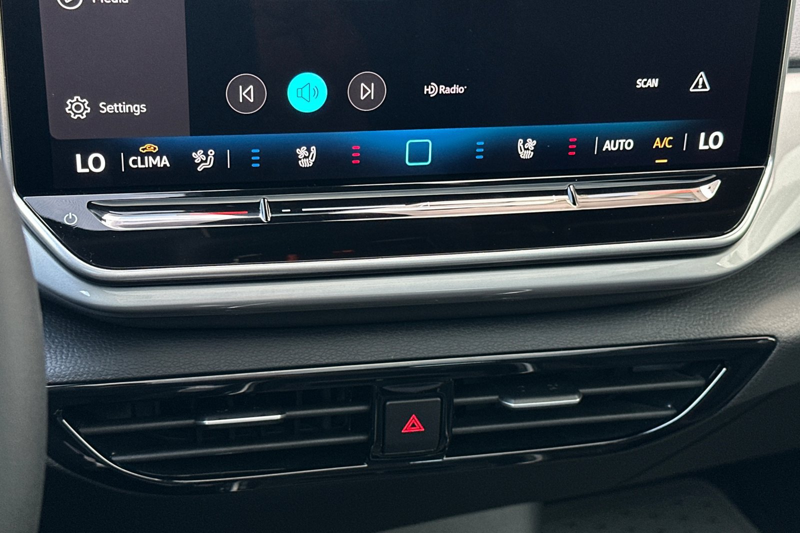 New 2026 Volkswagen ID.4 Pro S Plus AWD/4WD image 19