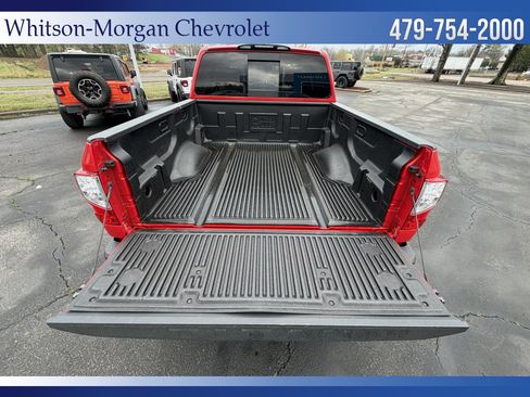 Used 2022 Nissan Titan SV image 35