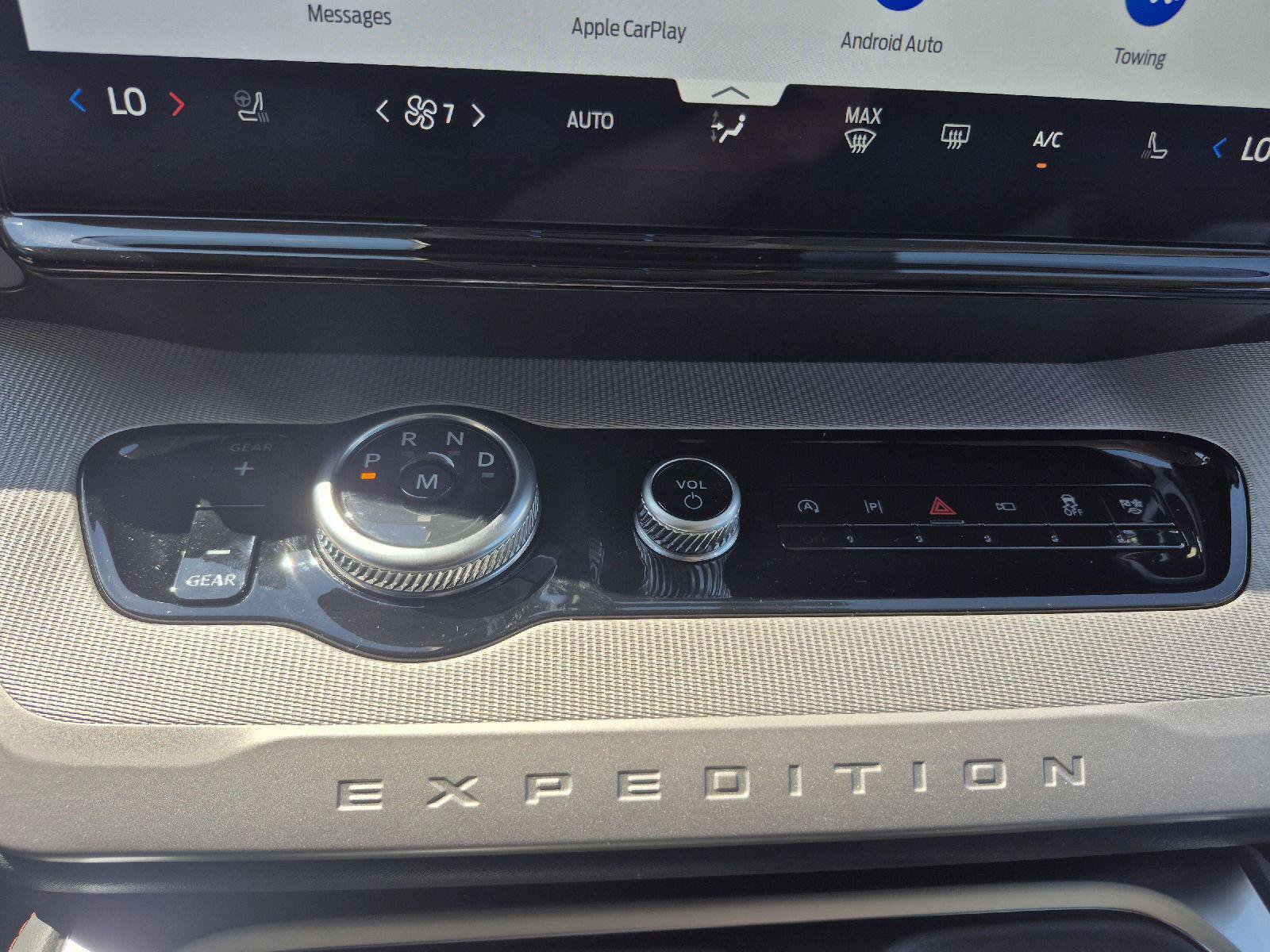 Used 2025 Ford Expedition Active RWD image 7