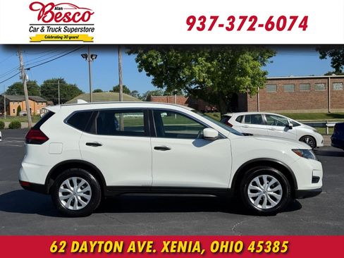 Used 2017 Nissan Rogue S AWD/4WD image 3