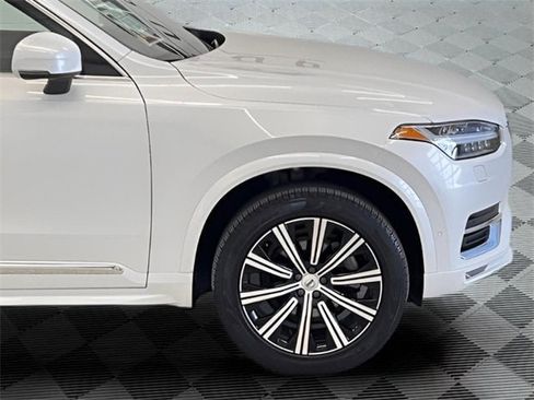 Used 2024 Volvo XC90 B5 Plus image 8