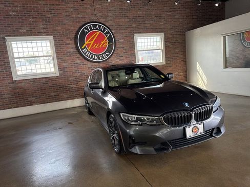 Used 2022 BMW 330i xDrive Sedan w/ Driving Assistance Package image 14