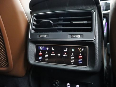 Used 2023 Audi Q8 Premium Plus w/ Premium Plus Package image 31