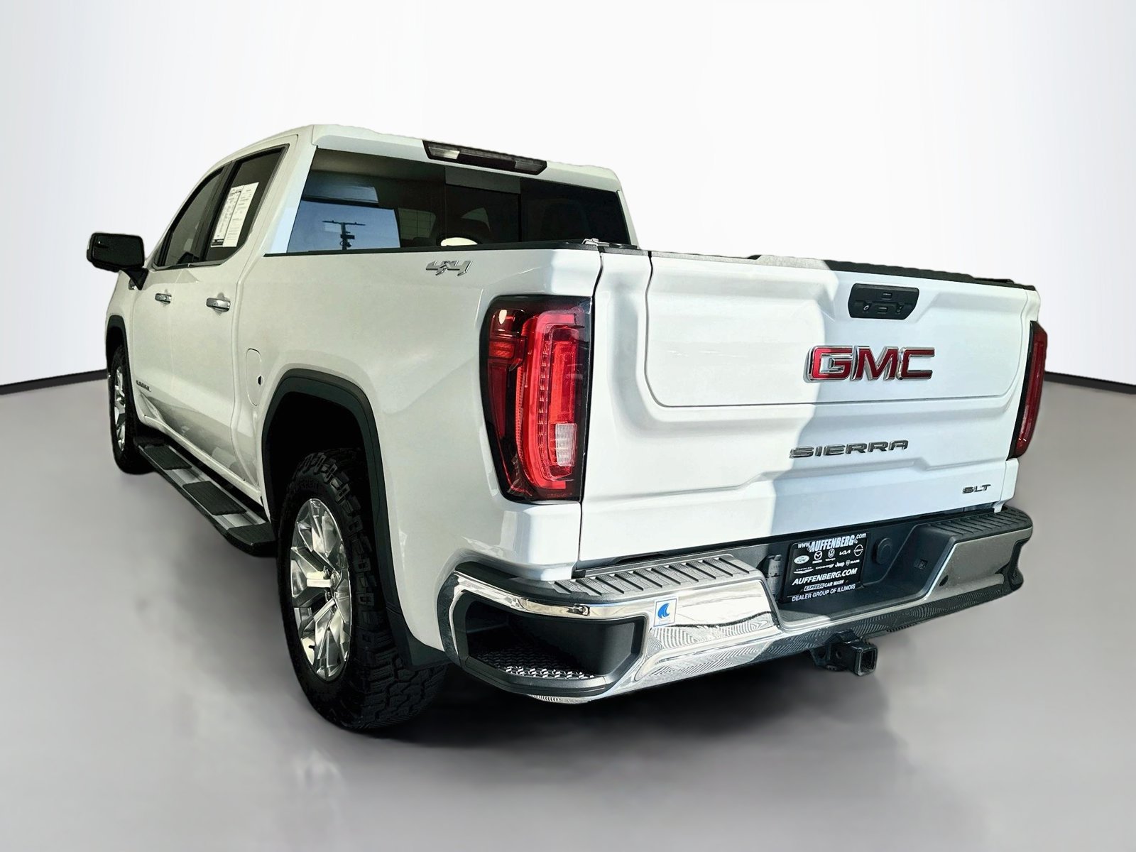 Used 2019 GMC Sierra 1500 SLT w/ SLT Premium Package AWD/4WD image 5