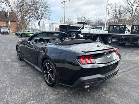 Used 2025 Ford Mustang Premium RWD image 39