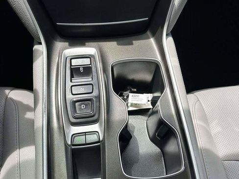 Used 2019 Honda Accord Touring image 17
