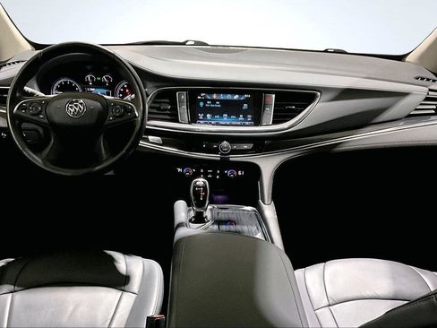 Used 2019 Buick Enclave Essence image 16