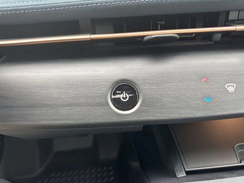 Used 2023 Nissan Ariya image 23