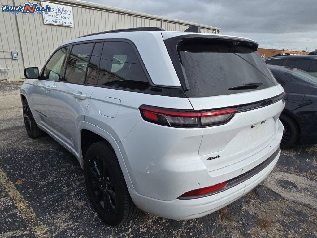 Used 2026 Jeep Grand Cherokee Limited AWD/4WD image 4
