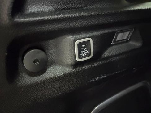 Used 2021 Jeep Grand Cherokee L Limited AWD/4WD image 12