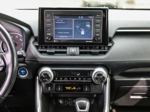 Certified 2020 Toyota RAV4 XLE image 3