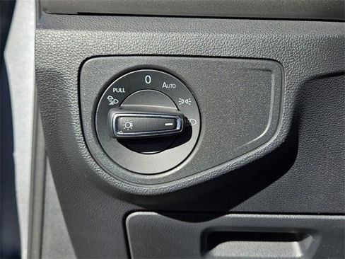 Used 2021 Volkswagen Atlas SEL Premium image 30