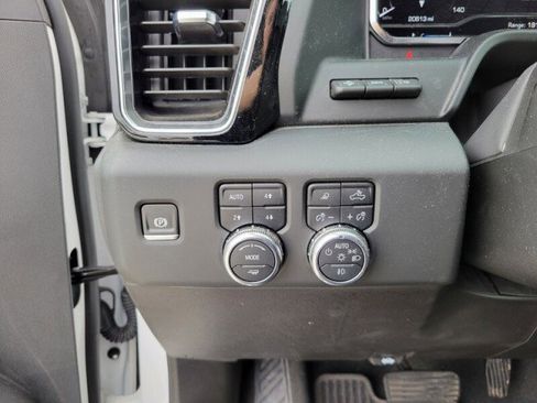 Used 2024 GMC Sierra 1500 Denali Ultimate AWD/4WD image 21