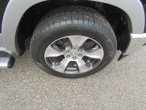 Used 2019 RAM 1500 Laramie image 13