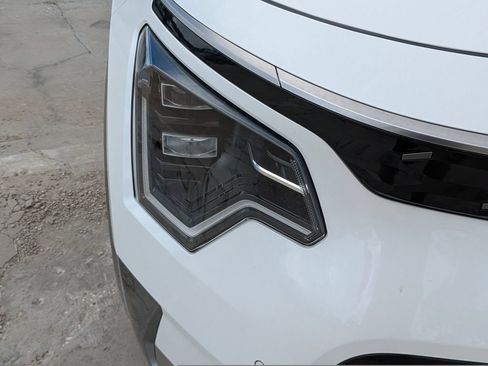 Certified 2023 Kia Niro Wave FWD image 10