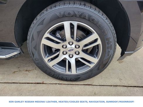 Used 2023 Ford Expedition Limited image 22