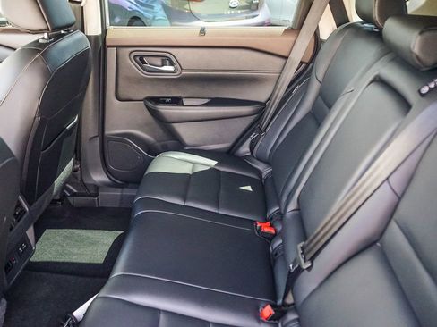 Used 2023 Nissan Rogue SL w/ SL Premium Package FWD image 19