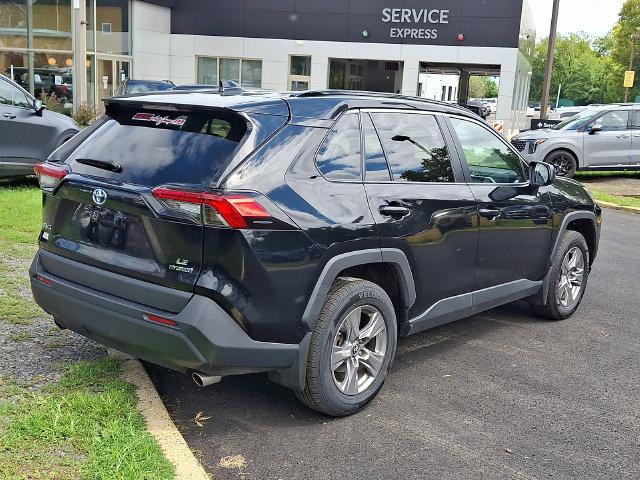 Used 2023 Toyota RAV4 LE AWD/4WD image 6