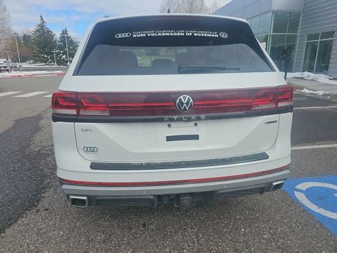 Used 2024 Volkswagen Atlas Peak Edition SEL image 5